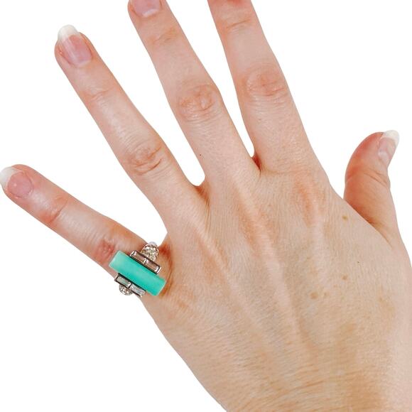 Vintage Trifari Ring Art Deco Style Green Lucite Rhinestone Size 5.75 Adjustable - Picture 13 of 16